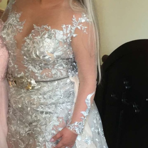 Wedding /evening gown - Picture 4 of 6